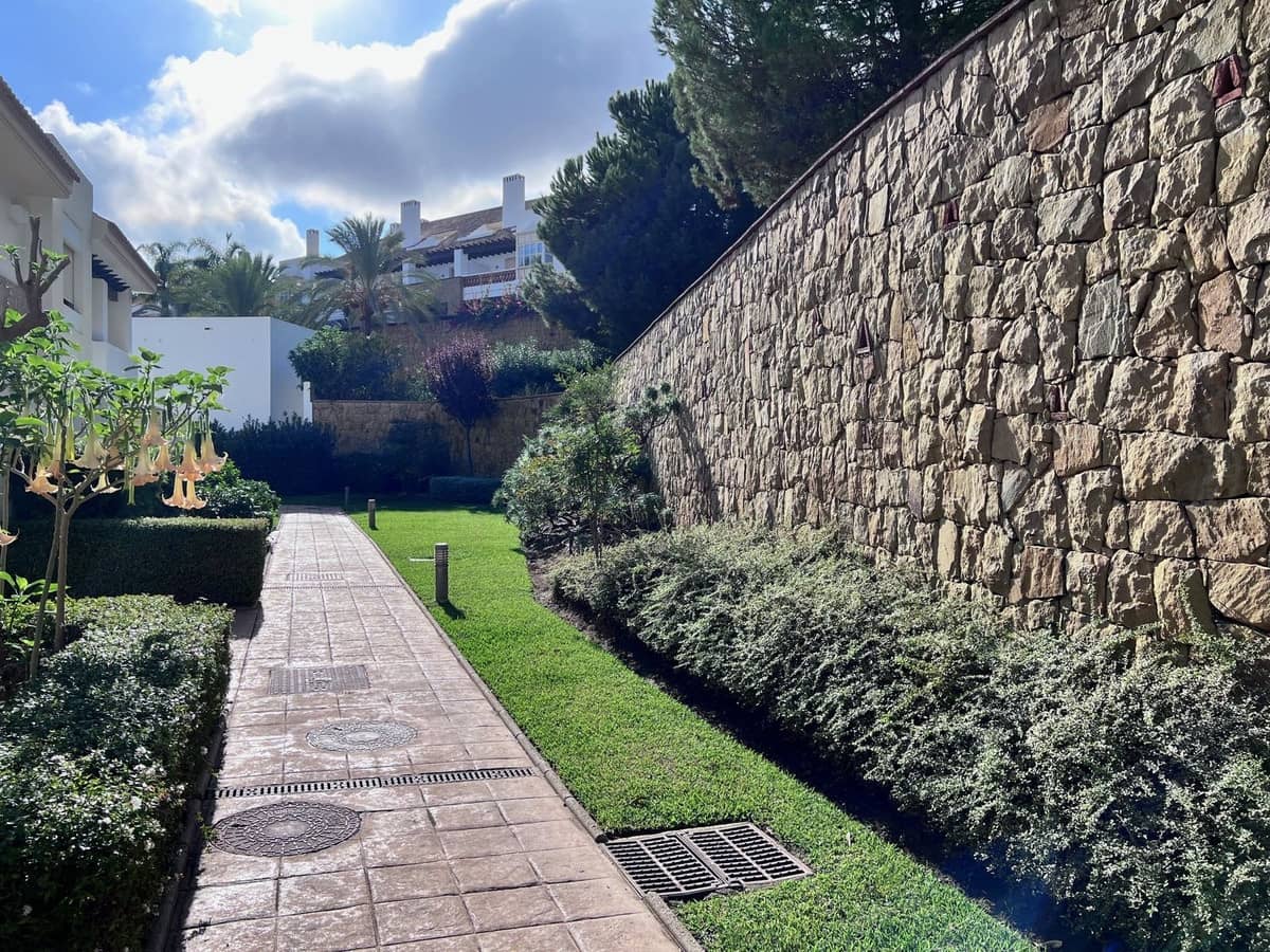 2 bedroom Townhouse for sale in Mijas Golf with pool garage - € 449,950 (Ref: 9605157)