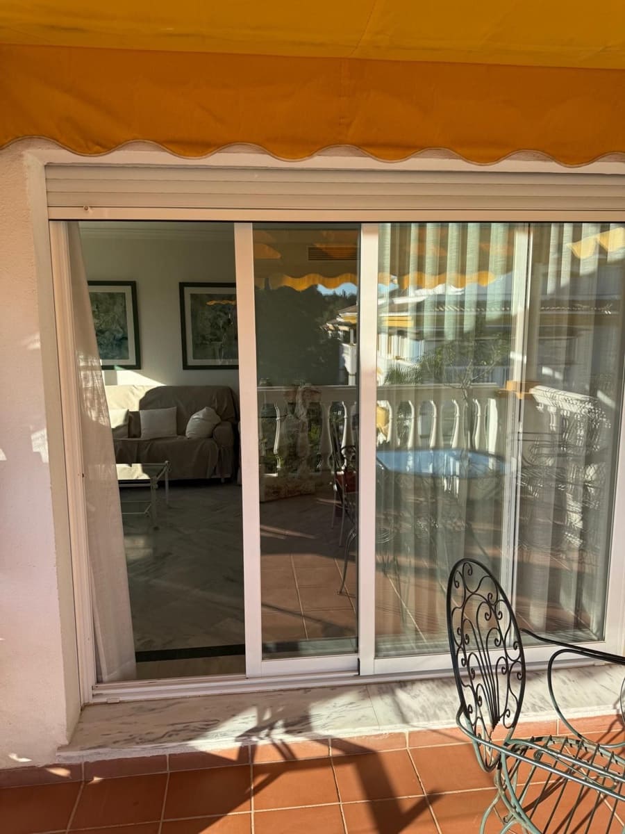 2 sypialnia Apartament na sprzedaż w Marbella z basenem - 485 000 € (Ref: 9605169)