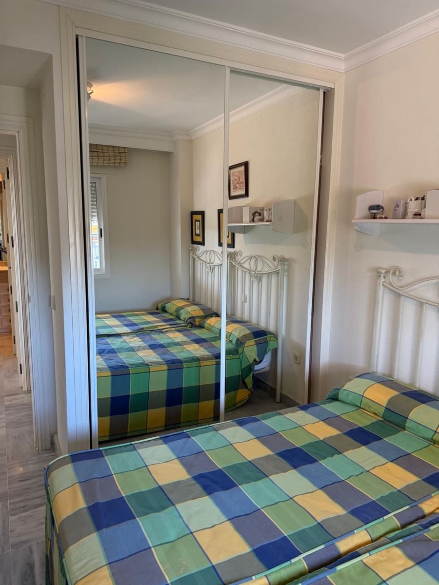 2 sypialnia Apartament na sprzedaż w Marbella z basenem - 485 000 € (Ref: 9605169)