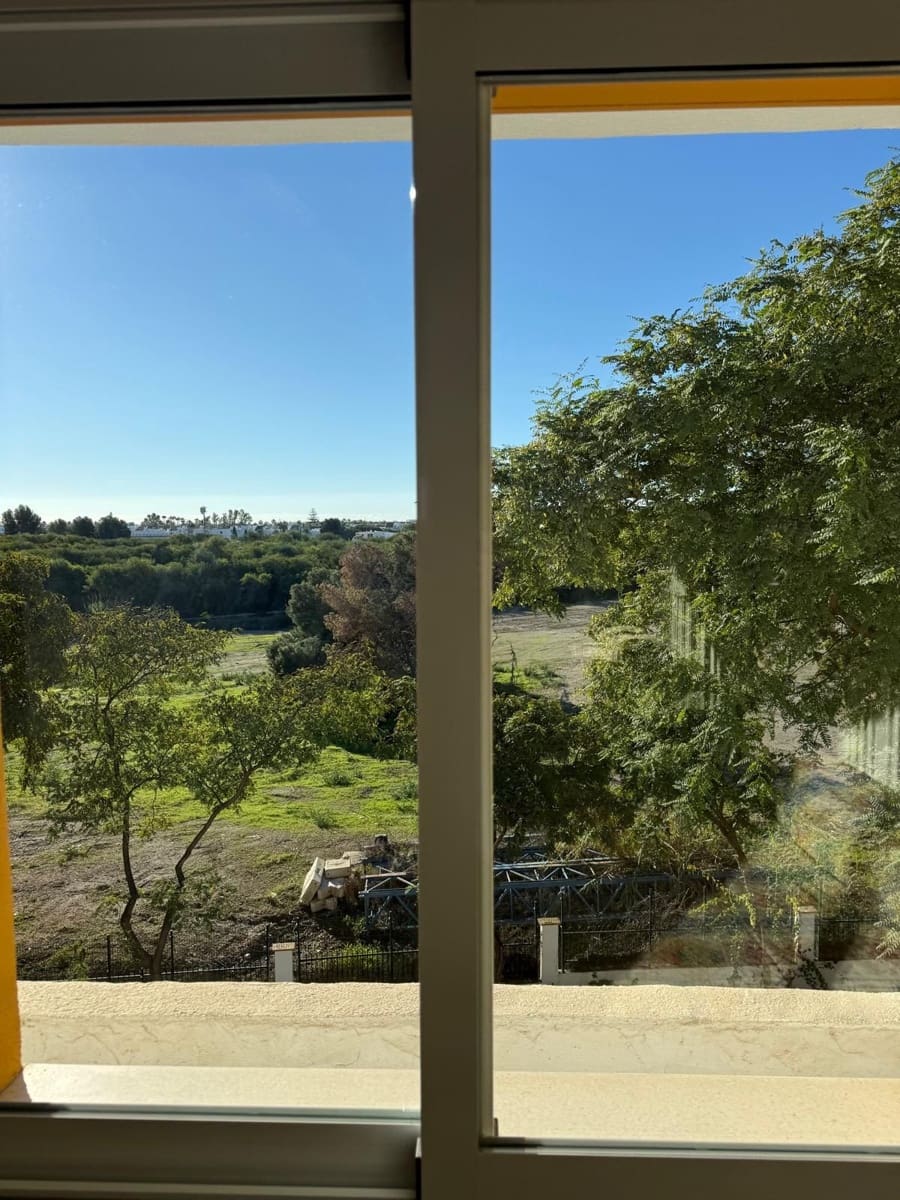 2 sypialnia Apartament na sprzedaż w Marbella z basenem - 485 000 € (Ref: 9605169)