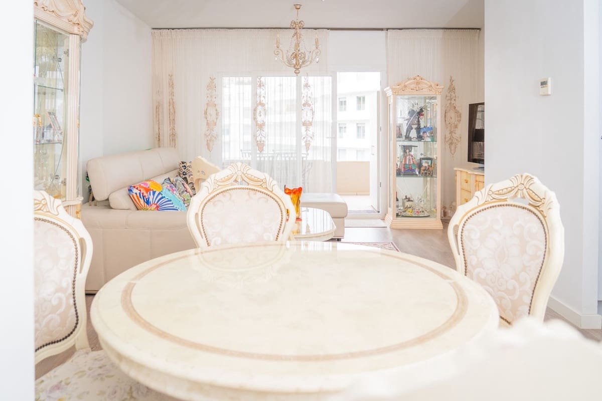 3 soveværelse Lejlighed til salg i Nueva Andalucia med swimmingpool garage - € 500.000 (Ref: 9605197)