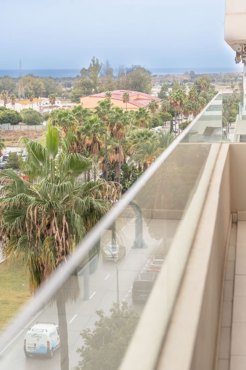 3 soveværelse Lejlighed til salg i Nueva Andalucia med swimmingpool garage - € 500.000 (Ref: 9605197)