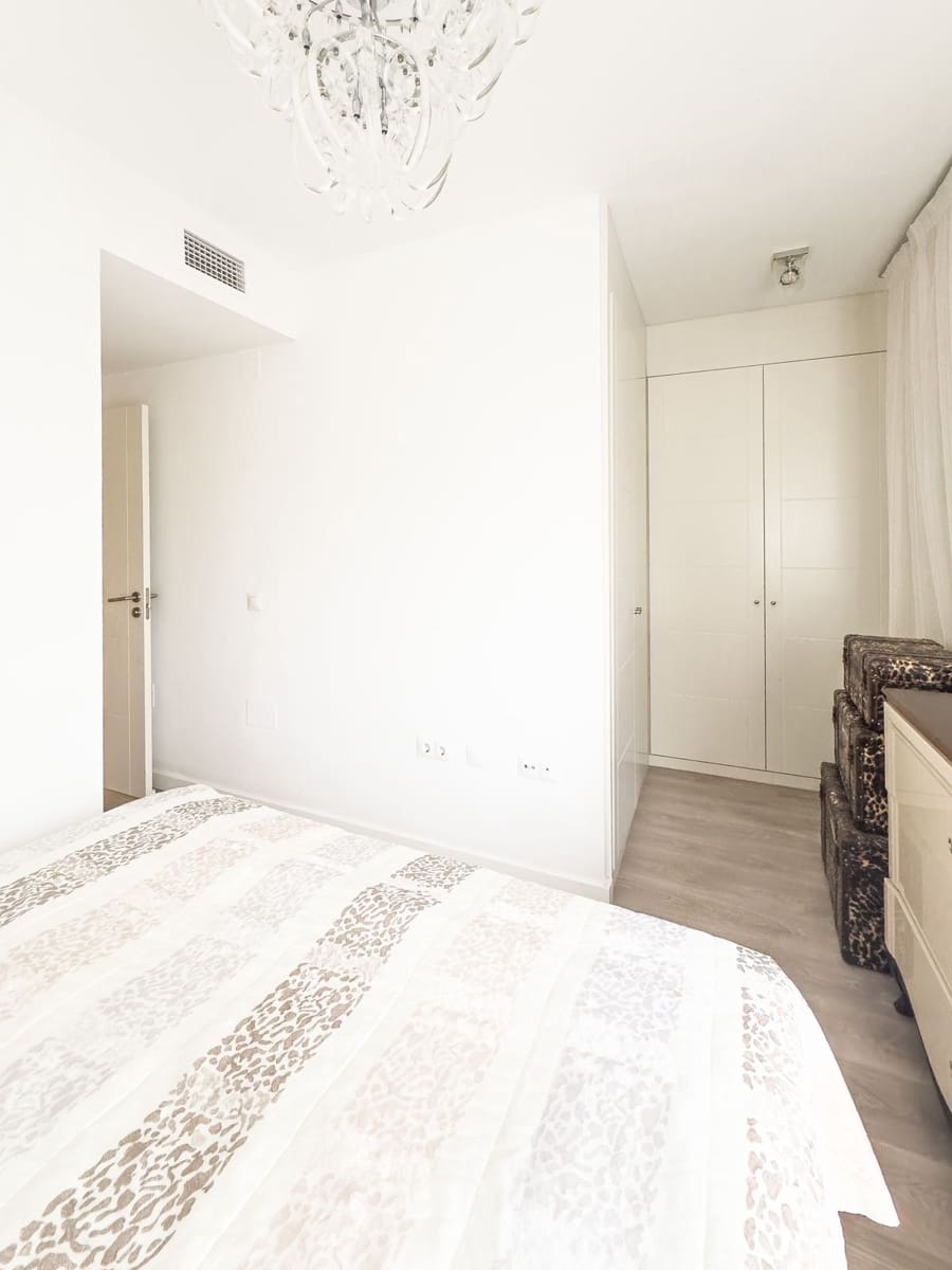 3 soveværelse Lejlighed til salg i Nueva Andalucia med swimmingpool garage - € 500.000 (Ref: 9605197)