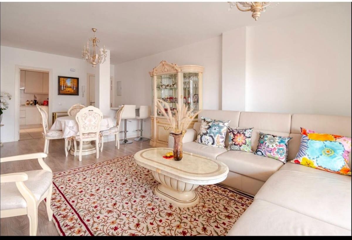 3 soveværelse Lejlighed til salg i Nueva Andalucia med swimmingpool garage - € 500.000 (Ref: 9605197)