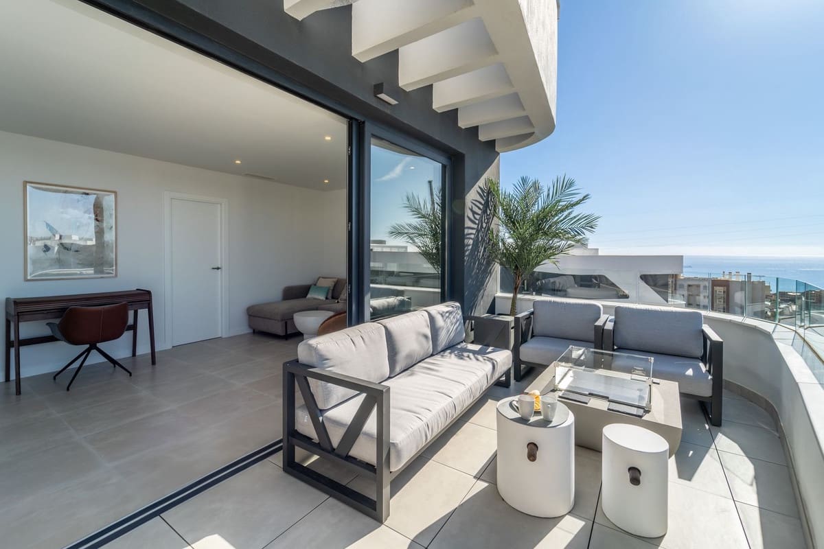 2 soveværelse Lejlighed til salg i Fuengirola med swimmingpool garage - € 515.000 (Ref: 9608209)