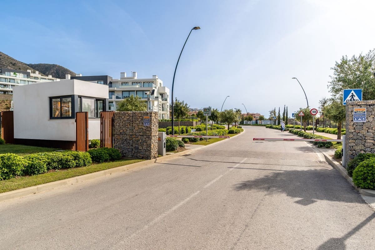 2 soveværelse Lejlighed til salg i Fuengirola med swimmingpool garage - € 515.000 (Ref: 9608209)