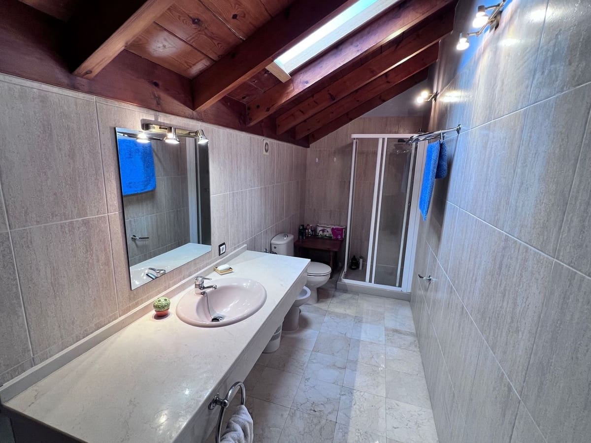 3 sypialnia Penthouse na sprzedaż w Carib Playa z basenem garażem - 649 000 € (Ref: 9608230)