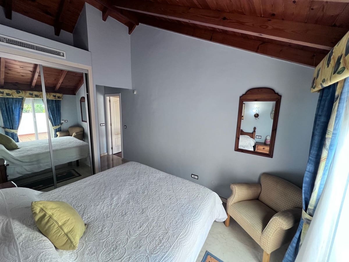 3 sypialnia Penthouse na sprzedaż w Carib Playa z basenem garażem - 649 000 € (Ref: 9608230)