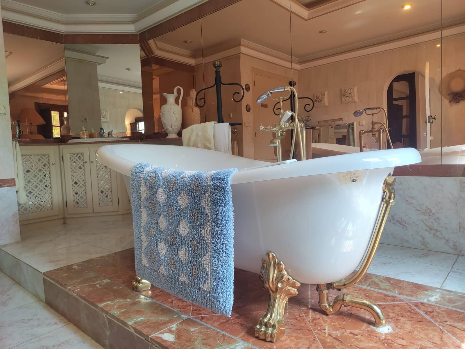 Chalet de 5 habitaciones en Alhaurín de la Torre en venta con piscina garaje - 1.390.000 € (Ref: 9609470)