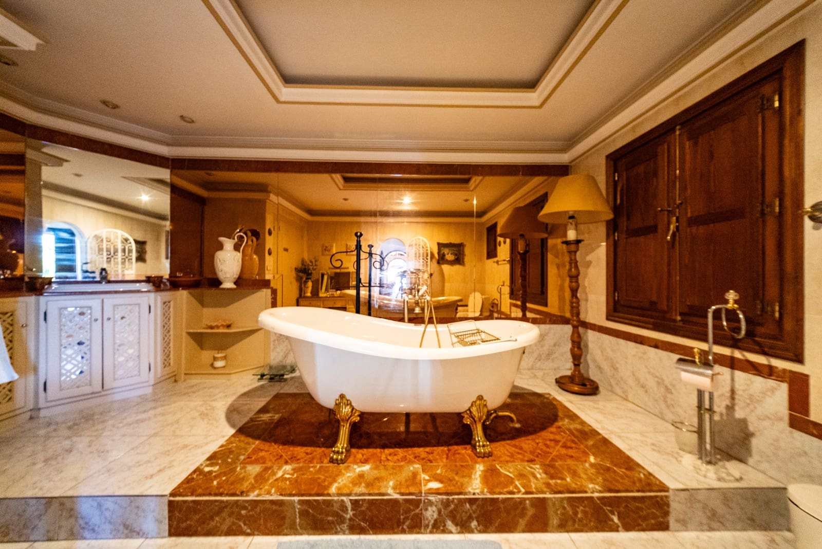 5 bedroom Villa for sale in Alhaurin de la Torre with pool garage - € 1,390,000 (Ref: 9609470)