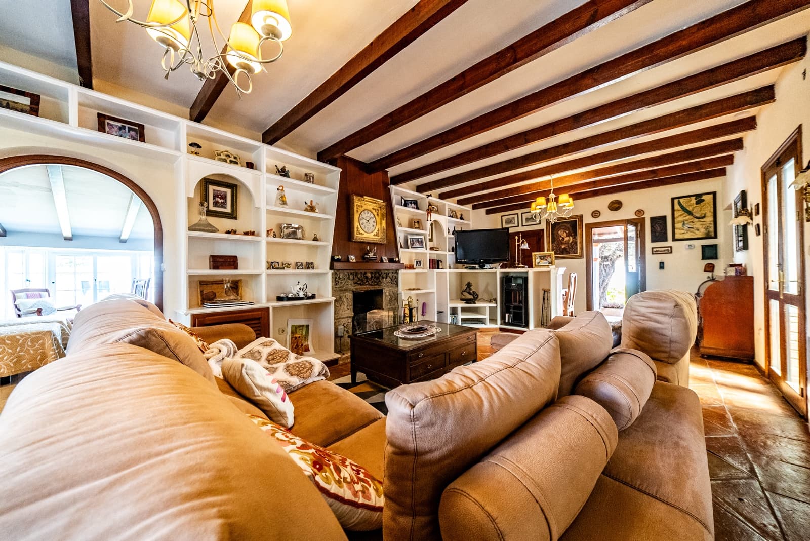 5 bedroom Villa for sale in Alhaurin de la Torre with pool garage - € 1,390,000 (Ref: 9609470)