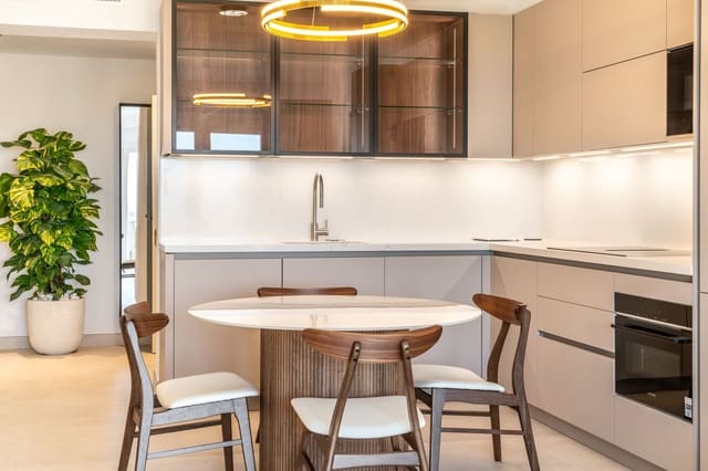 3 sypialnia Penthouse na sprzedaż w La Quinta, Benahavís z basenem garażem - 899 000 € (Ref: 9610020)