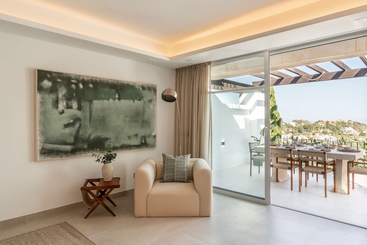 3 bedroom Penthouse for sale in La Quinta with pool garage - € 1,095,000 (Ref: 9610053)