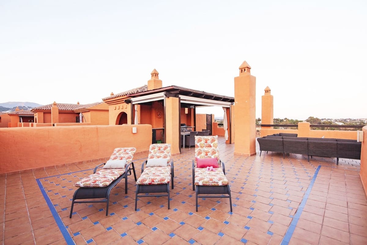 3 camera da letto Attico in vendita in New Golden Mile con piscina garage - 695.000 € (Rif: 9610683)