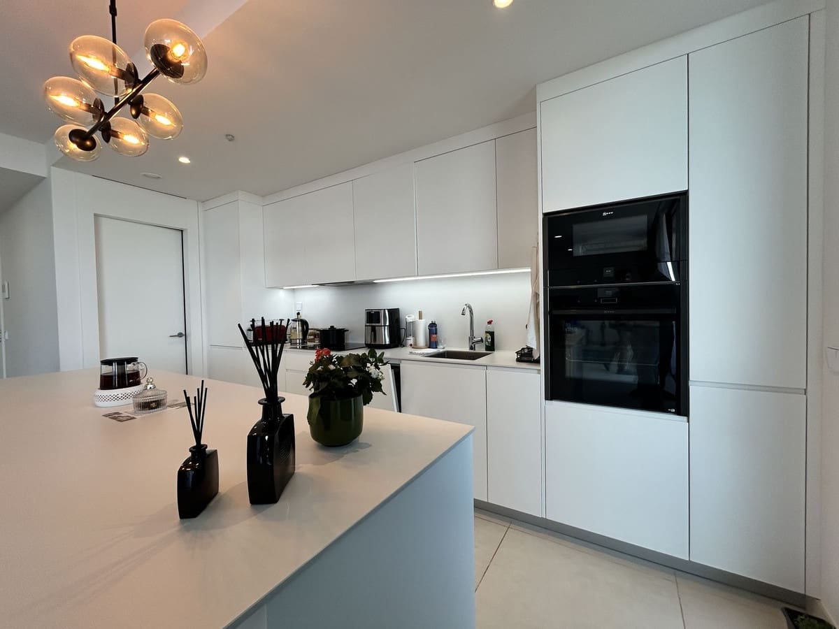 2 Zimmer Apartment zu verkaufen in Fuengirola mit Pool Garage - 826.000 € (Ref: 9610685)