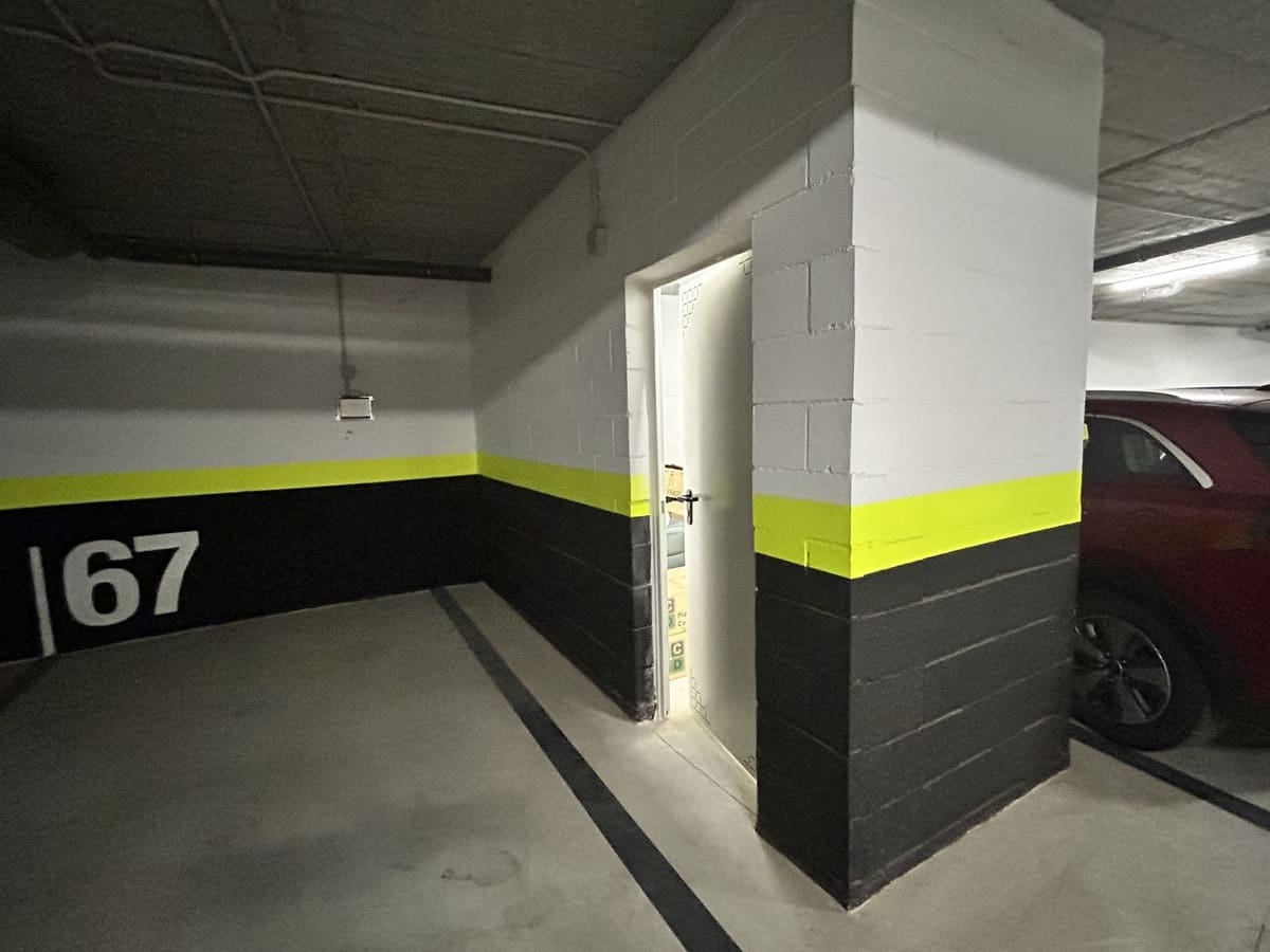 2 Zimmer Apartment zu verkaufen in Fuengirola mit Pool Garage - 826.000 € (Ref: 9610685)