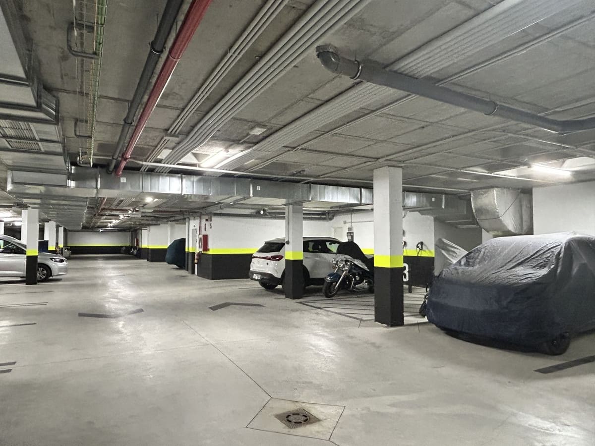 2 Zimmer Apartment zu verkaufen in Fuengirola mit Pool Garage - 826.000 € (Ref: 9610685)