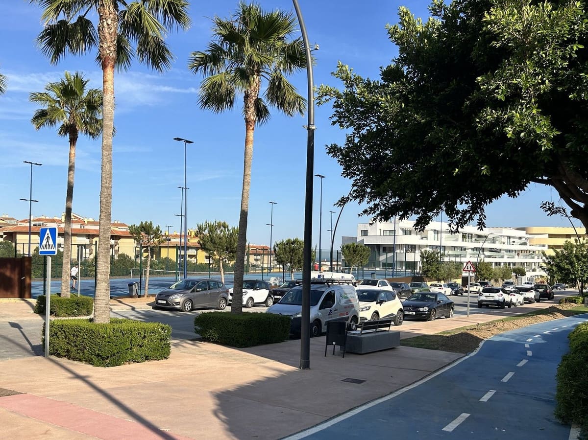 2 Zimmer Apartment zu verkaufen in Fuengirola mit Pool Garage - 826.000 € (Ref: 9610685)