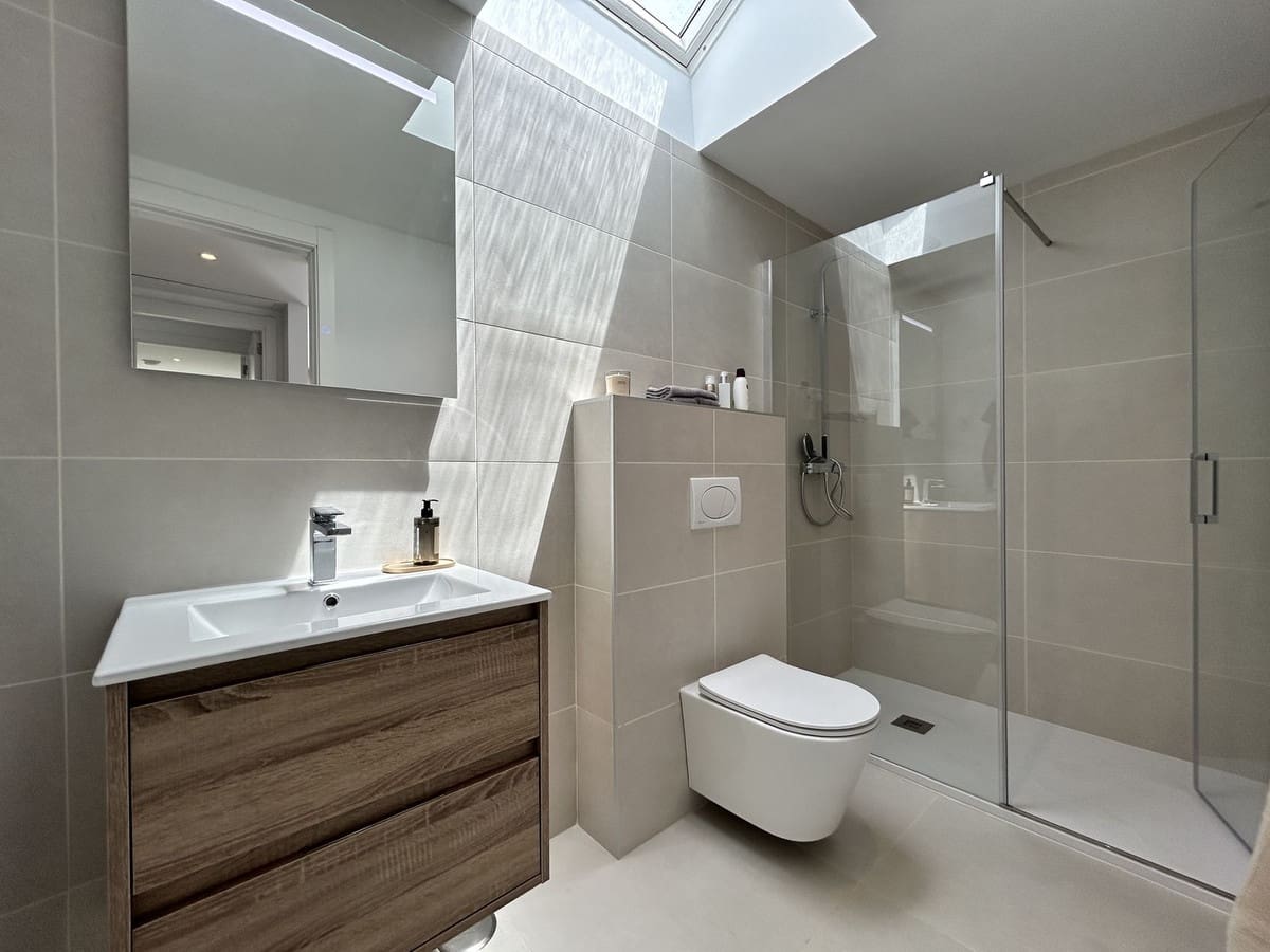 2 Zimmer Penthouse zu verkaufen in Fuengirola mit Pool Garage - 890.000 € (Ref: 9610687)