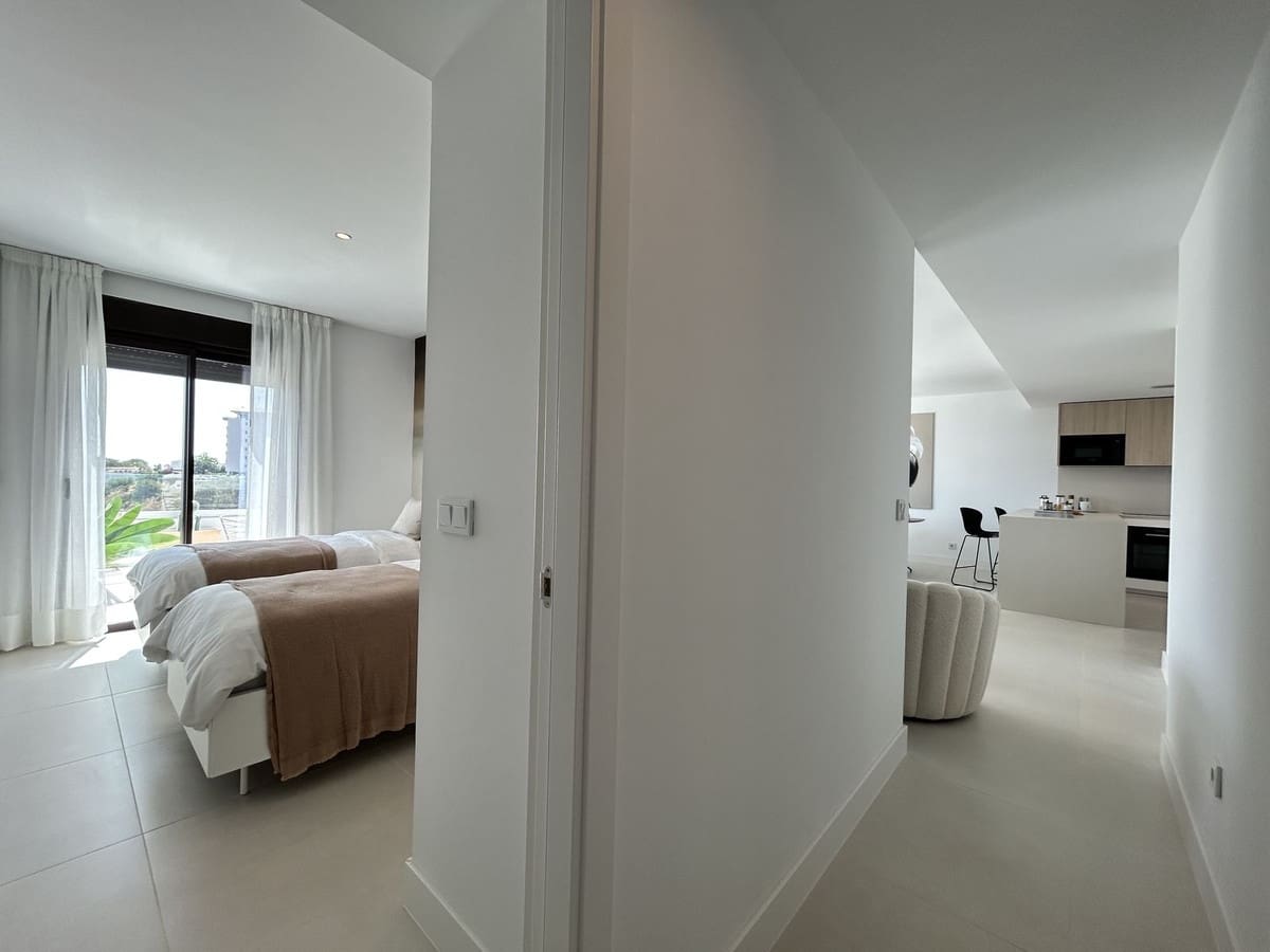 3 bedroom Penthouse for sale in Fuengirola with pool garage - € 1,190,000 (Ref: 9613970)