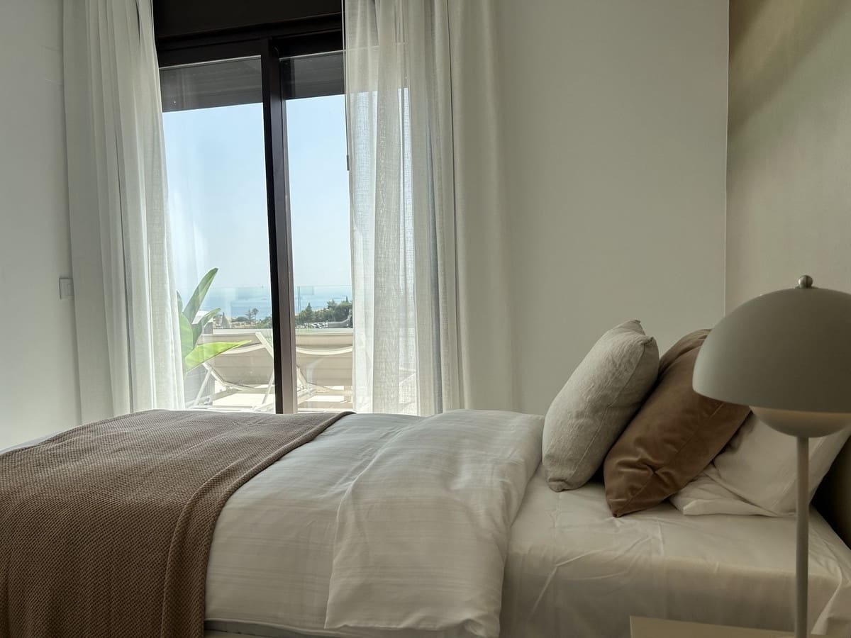 3 bedroom Penthouse for sale in Fuengirola with pool garage - € 1,190,000 (Ref: 9613970)