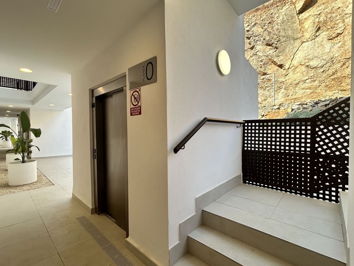 3 bedroom Penthouse for sale in Fuengirola with pool garage - € 1,190,000 (Ref: 9613970)