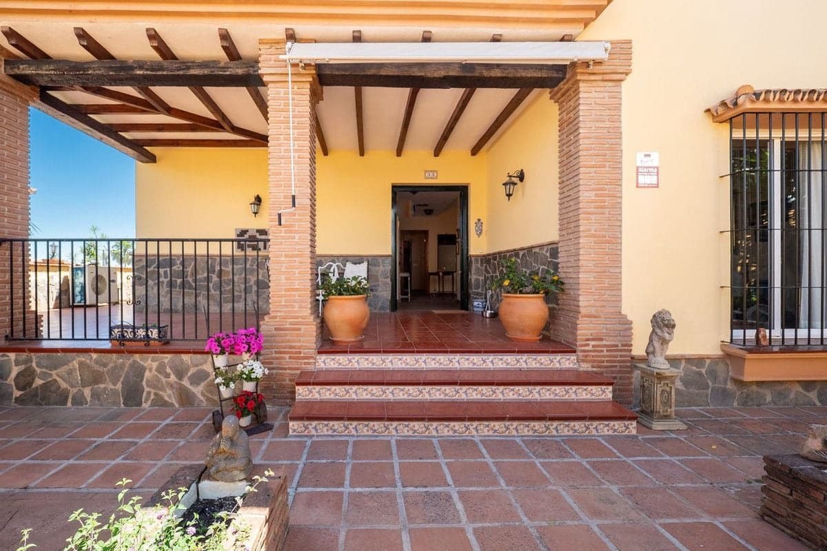 5 soveværelse Villa til salg i Alhaurin el Grande med swimmingpool garage - € 695.000 (Ref: 9614162)