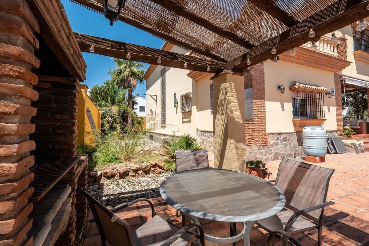 5 soveværelse Villa til salg i Alhaurin el Grande med swimmingpool garage - € 695.000 (Ref: 9614162)