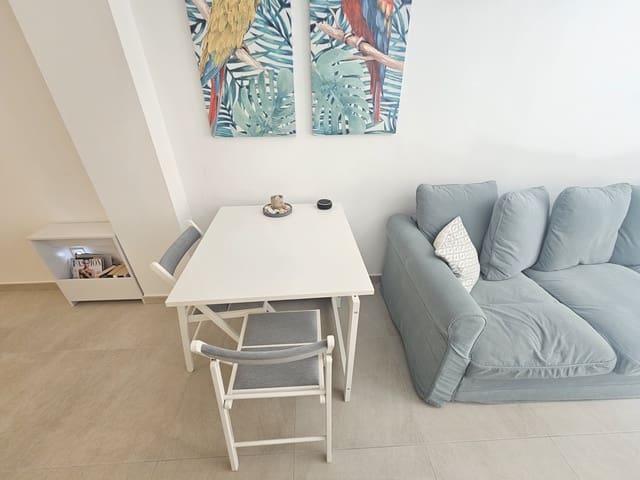 2 bedroom Apartment for sale in Fuengirola - € 295,000 (Ref: 9626082)