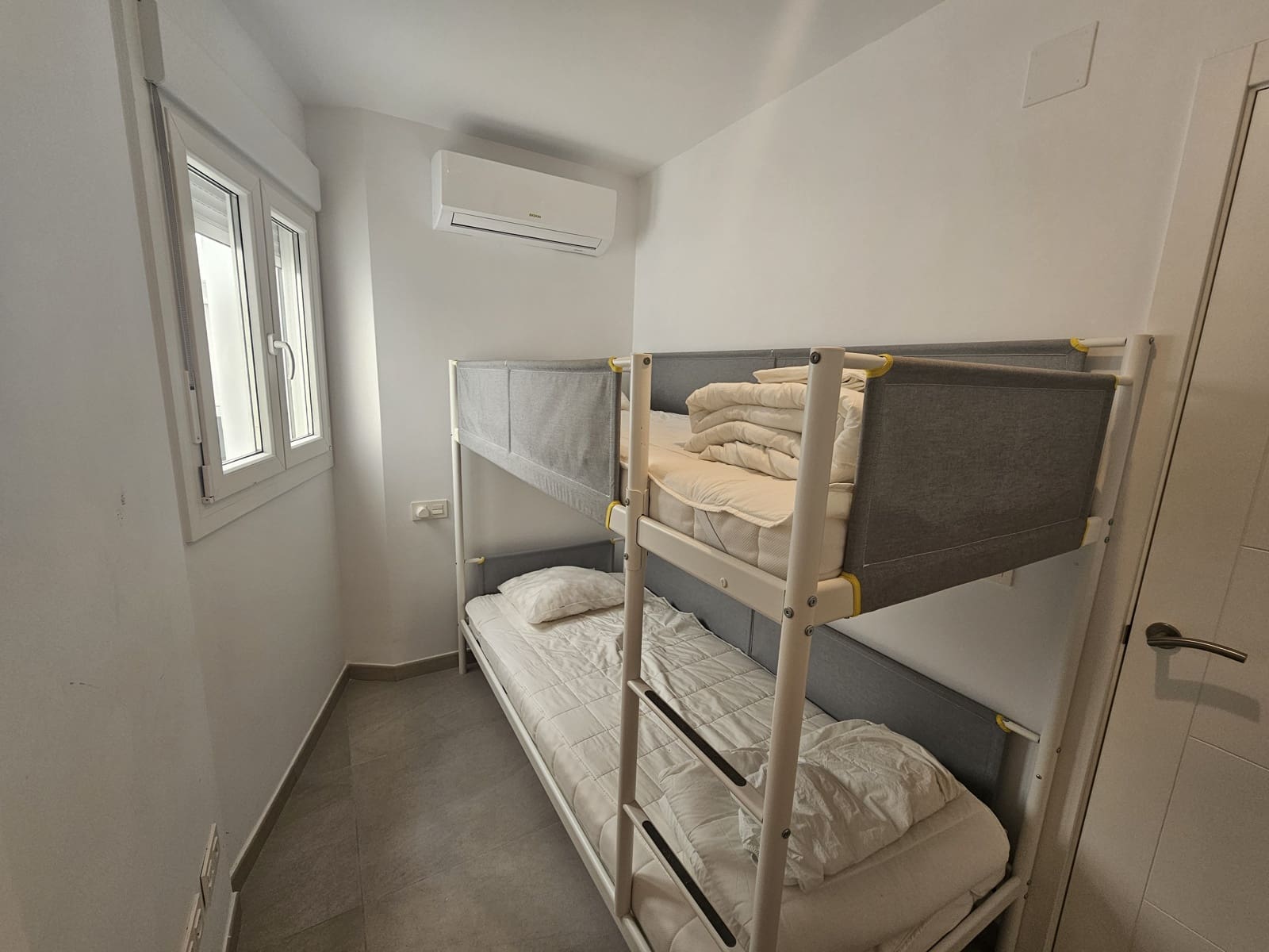 2 bedroom Apartment for sale in Fuengirola - € 295,000 (Ref: 9626082)