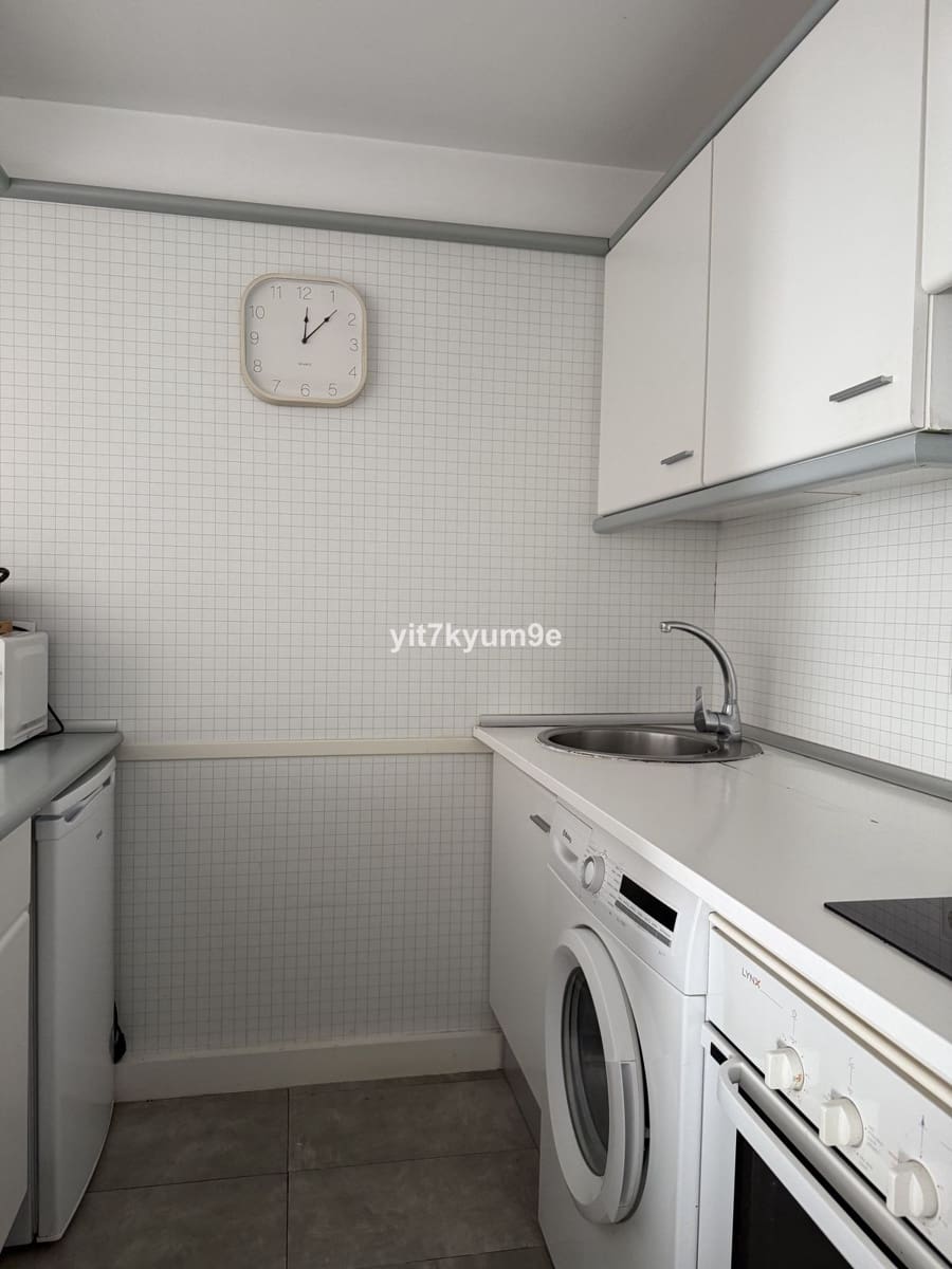 1 soveværelse Lejlighed til salg i Puerto Banus med swimmingpool - € 370.000 (Ref: 9626562)