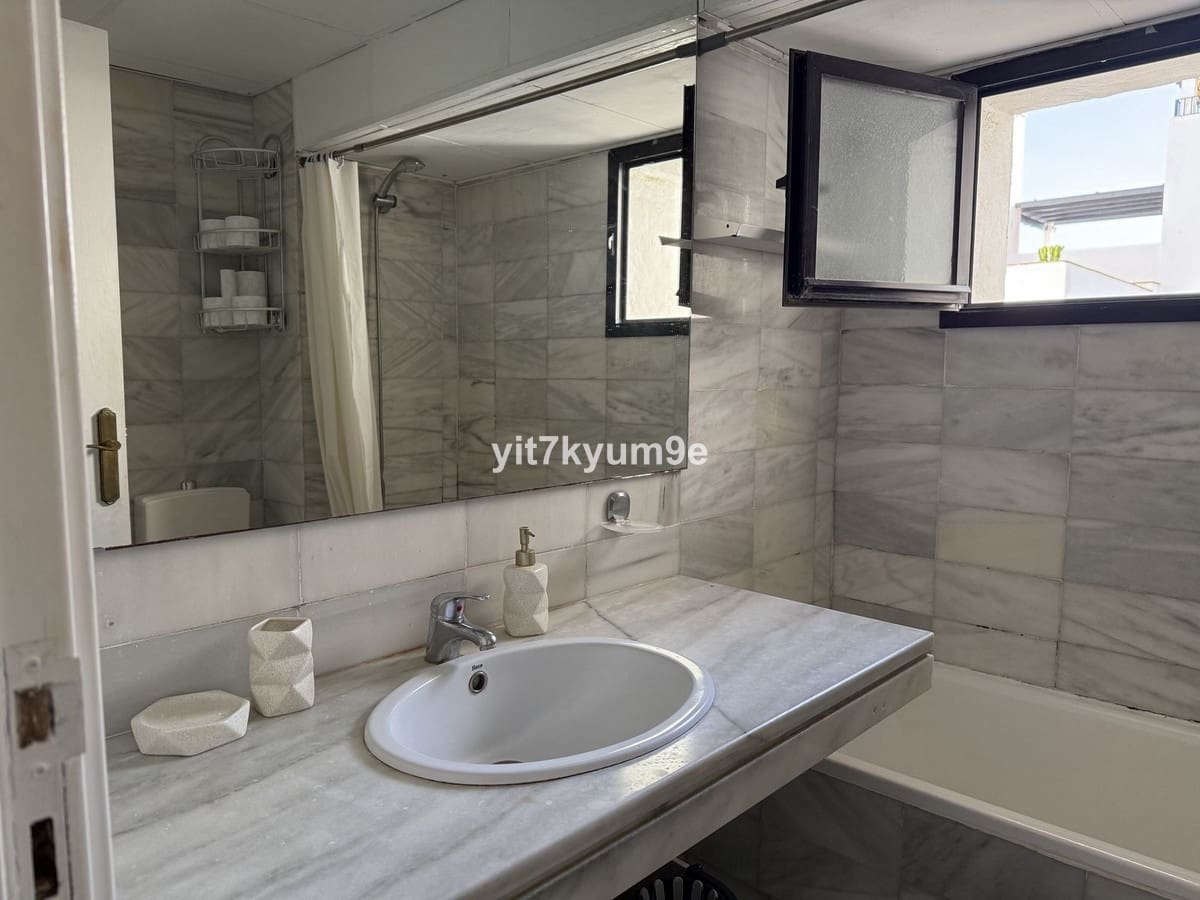 1 soveværelse Lejlighed til salg i Puerto Banus med swimmingpool - € 370.000 (Ref: 9626562)