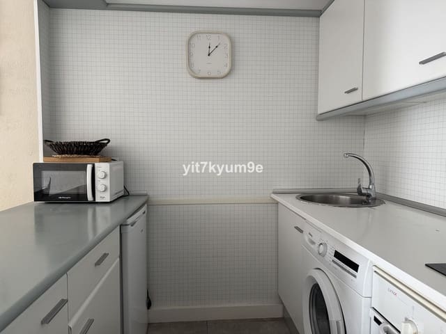 1 soveværelse Lejlighed til salg i Puerto Banus, Marbella med swimmingpool - € 370.000 (Ref: 9626562)