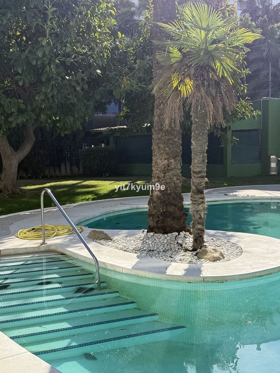 1 soveværelse Lejlighed til salg i Puerto Banus med swimmingpool - € 370.000 (Ref: 9626562)