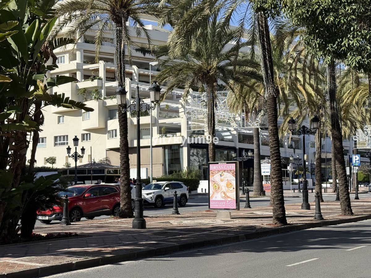 1 soveværelse Lejlighed til salg i Puerto Banus med swimmingpool - € 370.000 (Ref: 9626562)