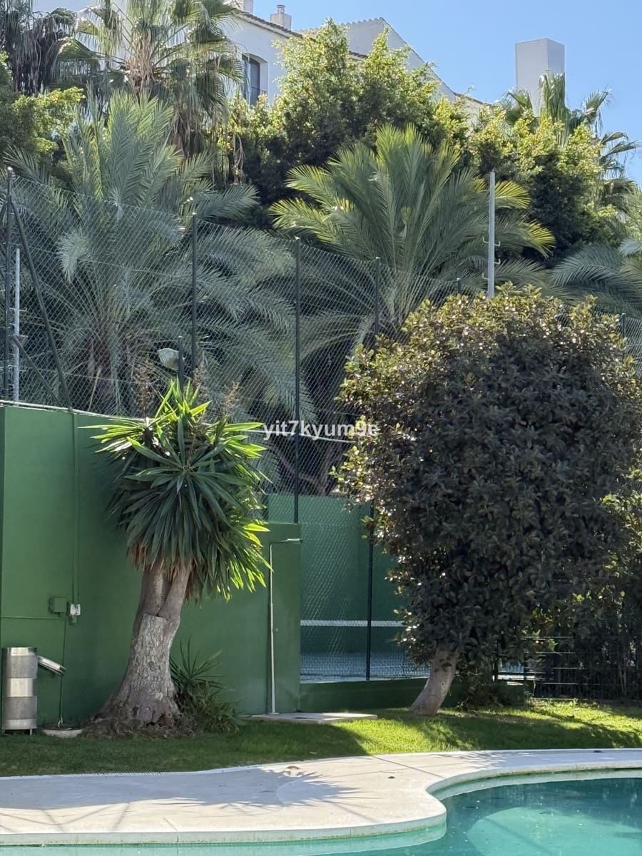 1 soveværelse Lejlighed til salg i Puerto Banus med swimmingpool - € 370.000 (Ref: 9626562)