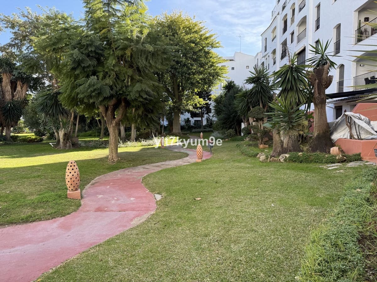 1 soveværelse Lejlighed til salg i Puerto Banus med swimmingpool - € 370.000 (Ref: 9626562)