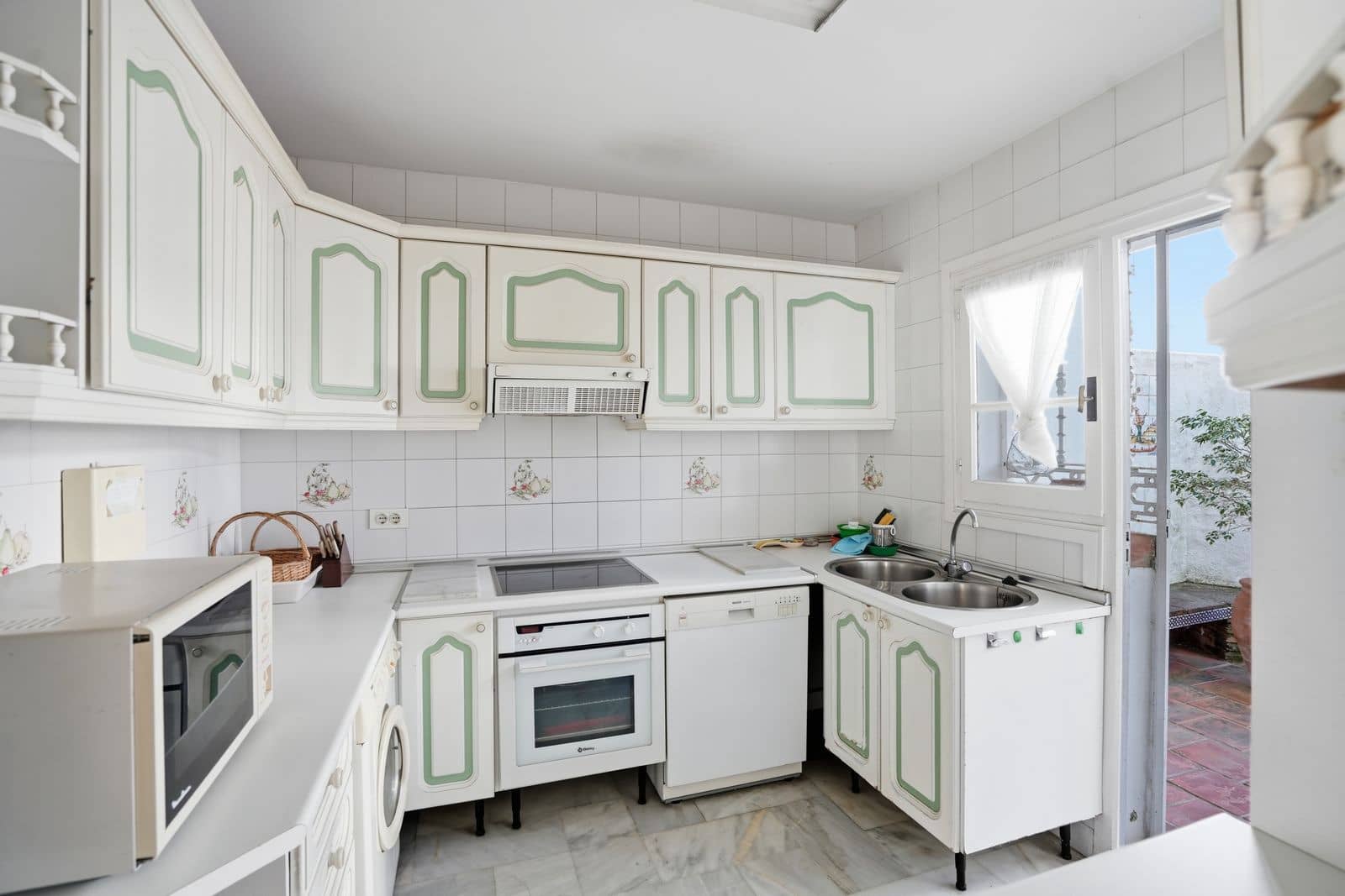 3 bedroom Townhouse for sale in La Cala de Mijas with pool garage - € 649,000 (Ref: 9626728)