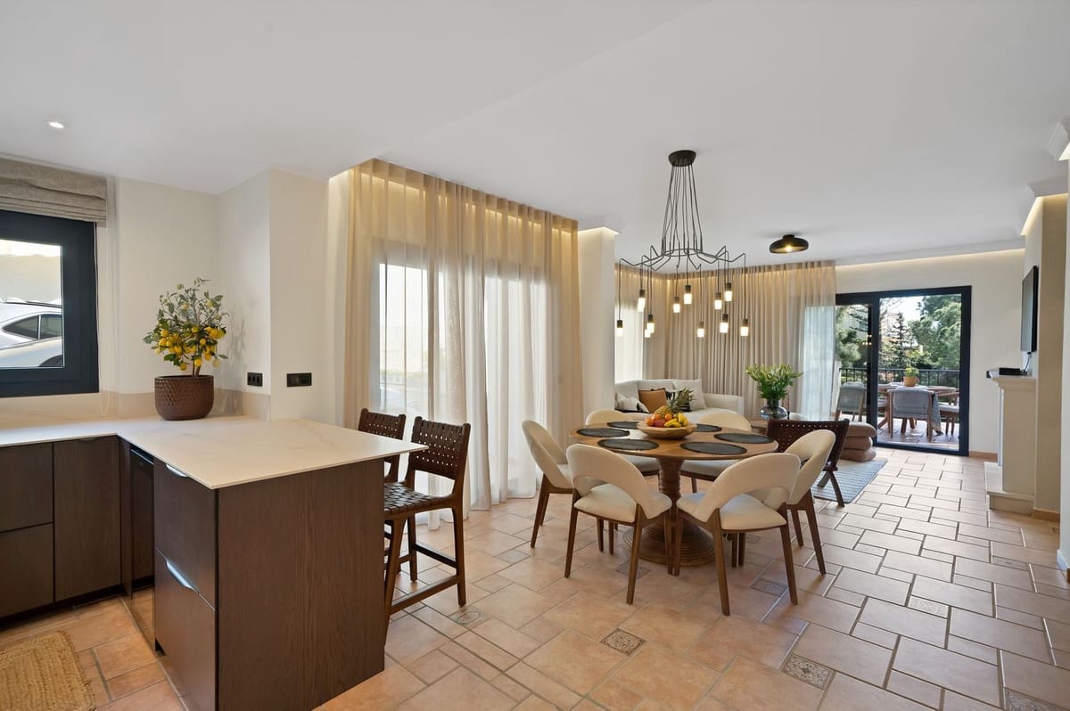 3 slaapkamer Villa te koop in Calahonda met zwembad garage - € 875.000 (Ref: 9628034)