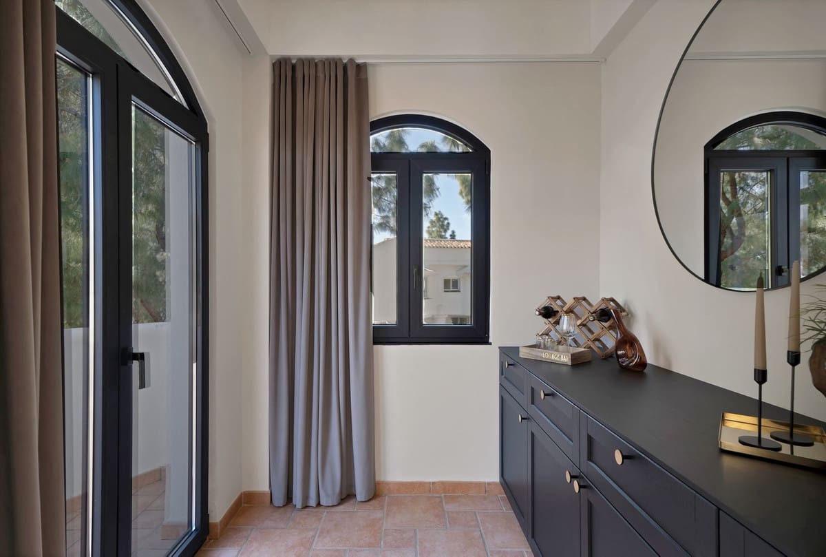 3 slaapkamer Villa te koop in Calahonda met zwembad garage - € 875.000 (Ref: 9628034)