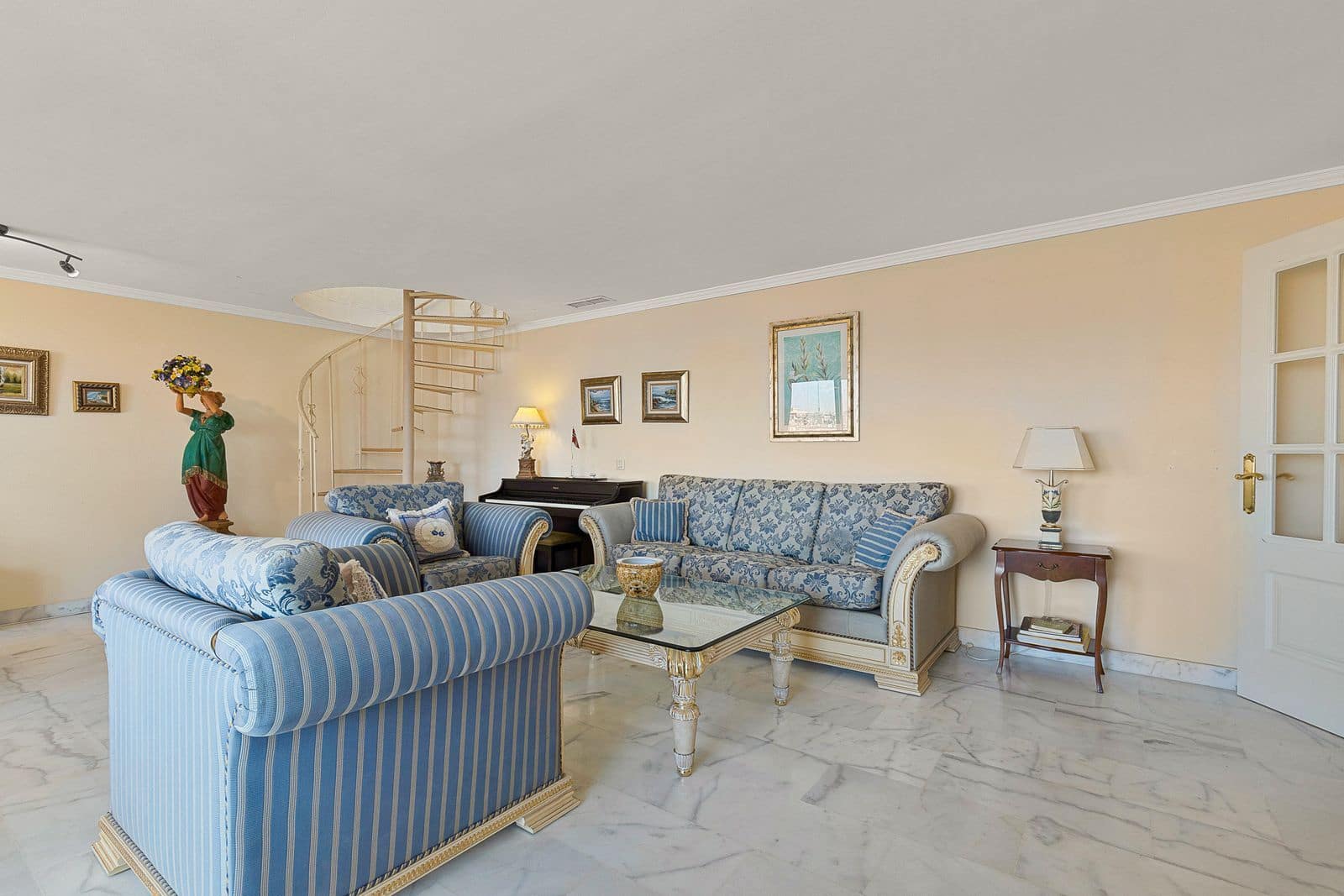 4 soverom Penthouse til salgs i Fuengirola med svømmebasseng - € 990 000 (Ref: 9631540)