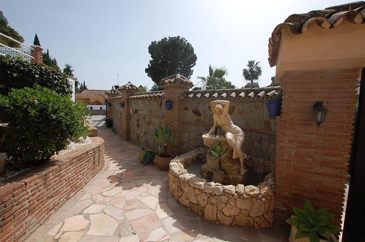 5 camera da letto Villa in vendita in Mijas Costa con piscina garage - 695.000 € (Rif: 9654119)