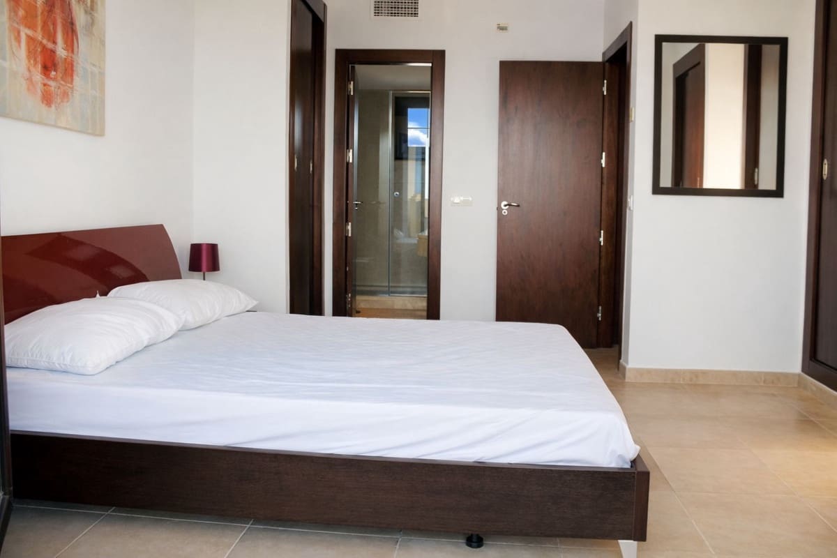 2 soveværelse Penthouse til salg i Marbella med swimmingpool garage - € 425.000 (Ref: 9656945)