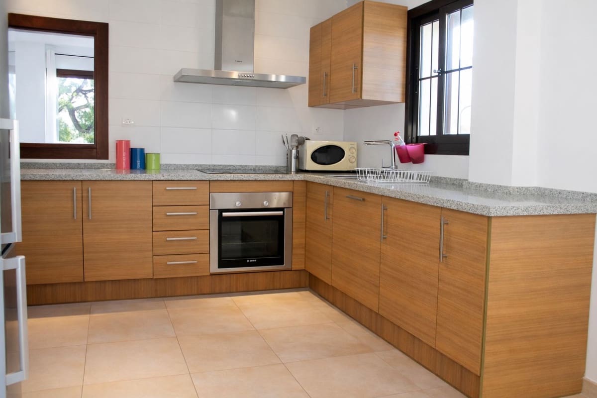 2 soveværelse Penthouse til salg i Marbella med swimmingpool garage - € 425.000 (Ref: 9656945)