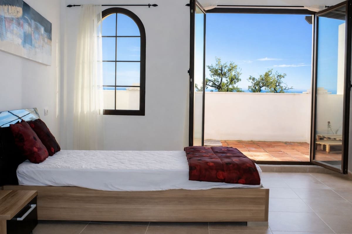 2 soveværelse Penthouse til salg i Marbella med swimmingpool garage - € 425.000 (Ref: 9656945)