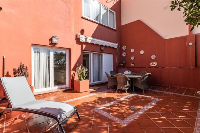 4 Zimmer Haus zu verkaufen in Benalmádena mit Garage - 660.000 € (Ref: 9664063)