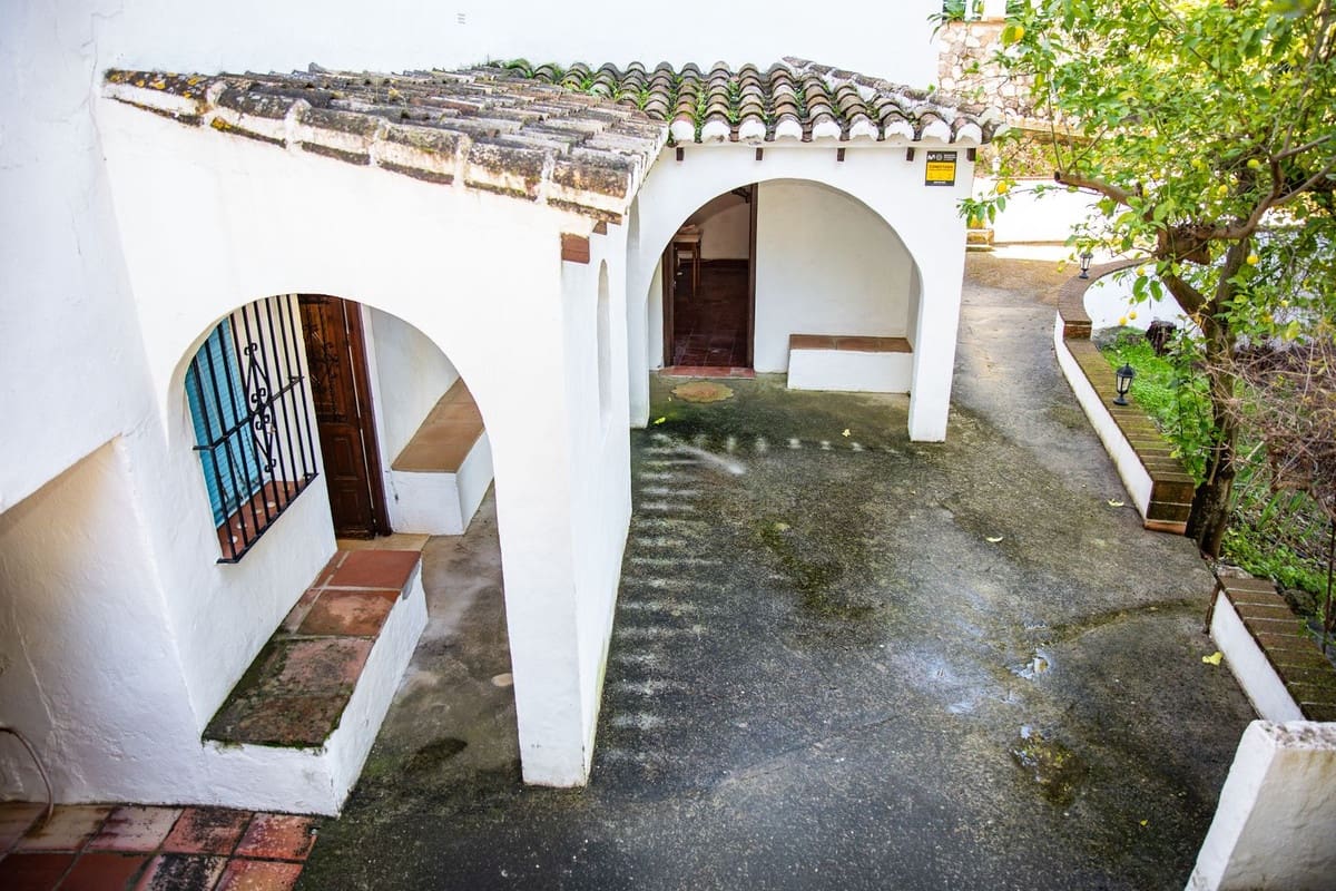 Finca/Casa Rural de 5 habitaciones en Alhaurín el Grande en venta con piscina garaje - 795.000 € (Ref: 9664066)