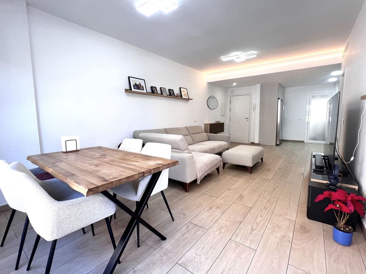 4 quarto Apartamento para venda em Estepona com piscina garagem - 584 000 € (Ref: 9664286)