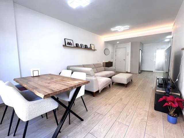 4 quarto Apartamento para venda em Estepona com piscina garagem - 584 000 € (Ref: 9664286)