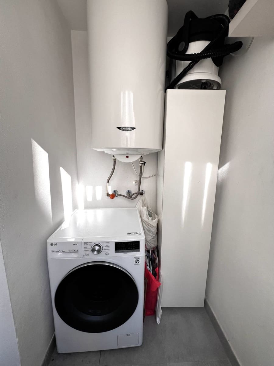 4 quarto Apartamento para venda em Estepona com piscina garagem - 584 000 € (Ref: 9664286)